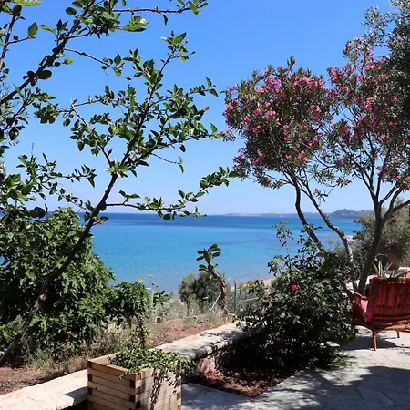 Blue Fox 1 Ferienhaus Chrani