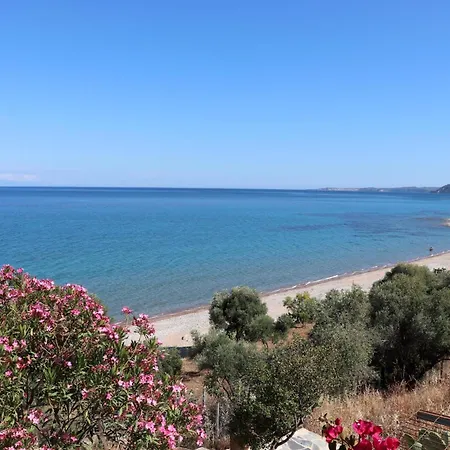 Blue Fox 1 Ferienhaus Chrani